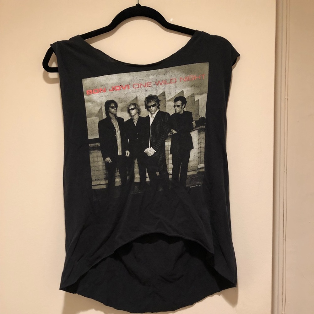 Bon Jovi Concert T with Peace Cut Out Size S